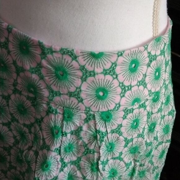 Lilly Pulitzer   - Picture 4 of 7